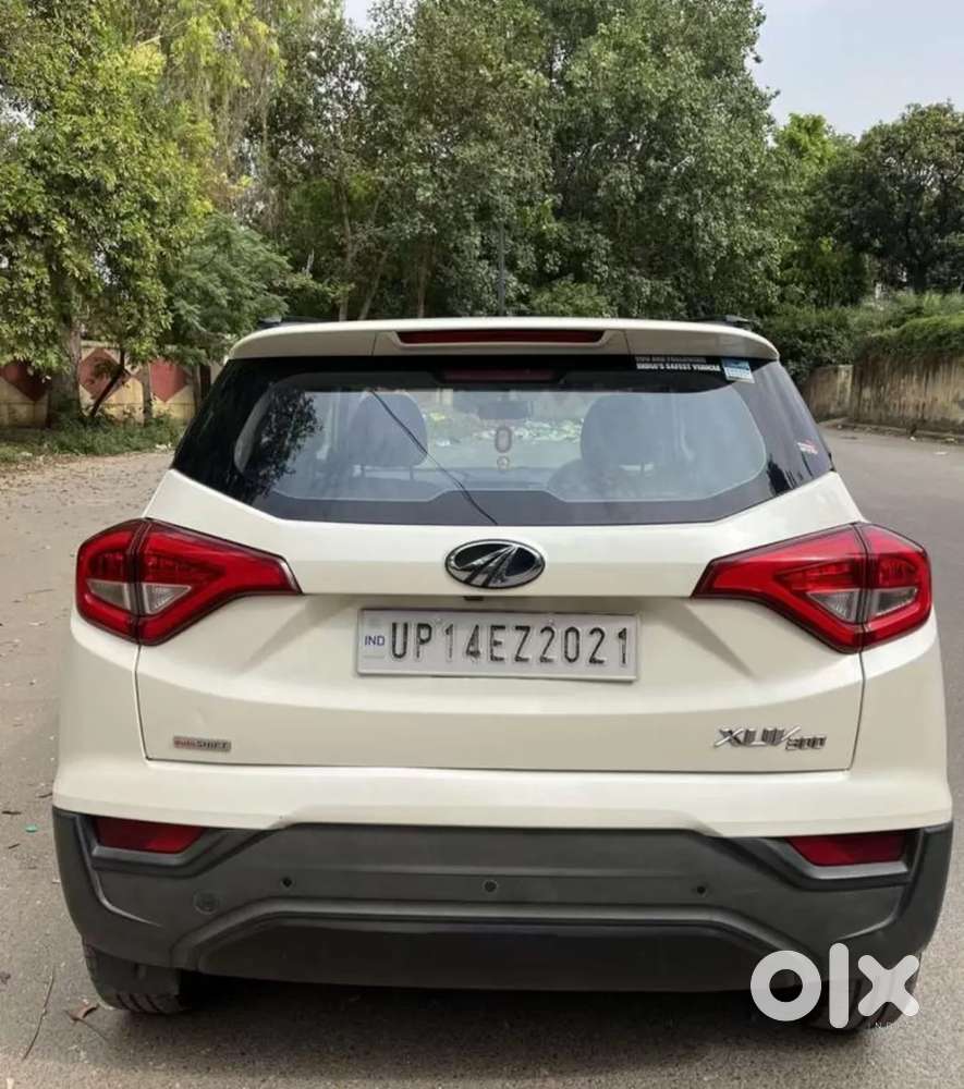 Mahindra Xuv300 1.2 W6 Amt Petrol, 2022, Petrol