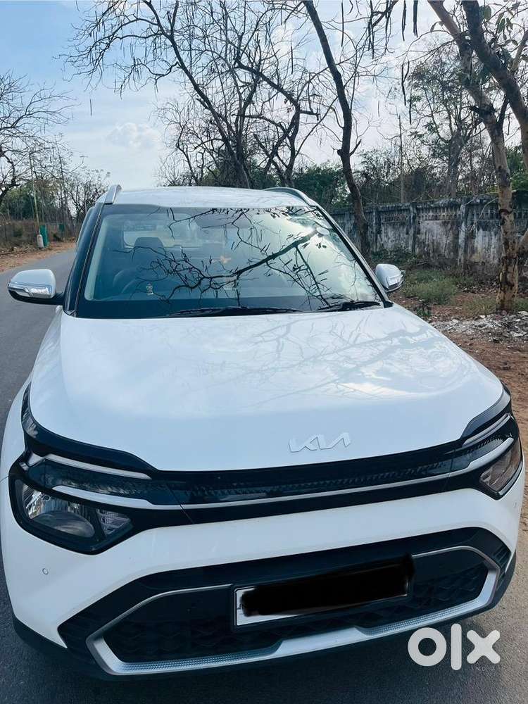Kia Carens 2023 Petrol 17000 Km Driven