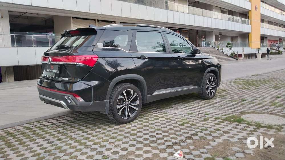 Mg Hector Plus 1.5 Sharp Turbo Cvt 6 Str, 2023, Petrol