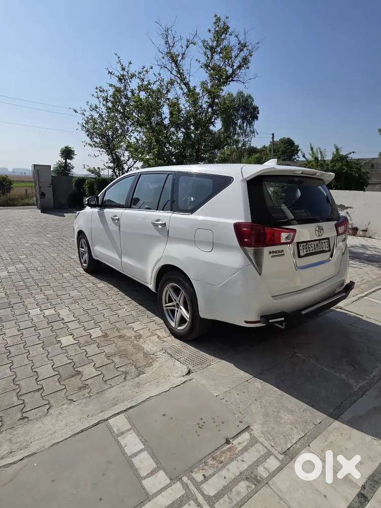 Toyota Innova Crysta 2017 Diesel 105000 Km Driven