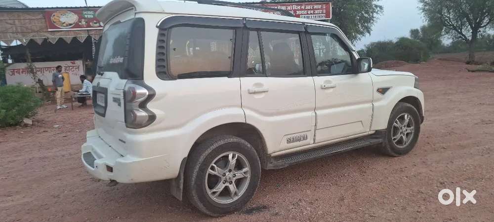 Mahindra Scorpio 2017 Diesel Manual