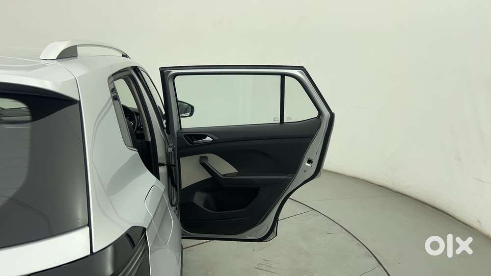 Volkswagen Taigun Topline 1.0 Tsi At (electric Seats), 2022, Petrol