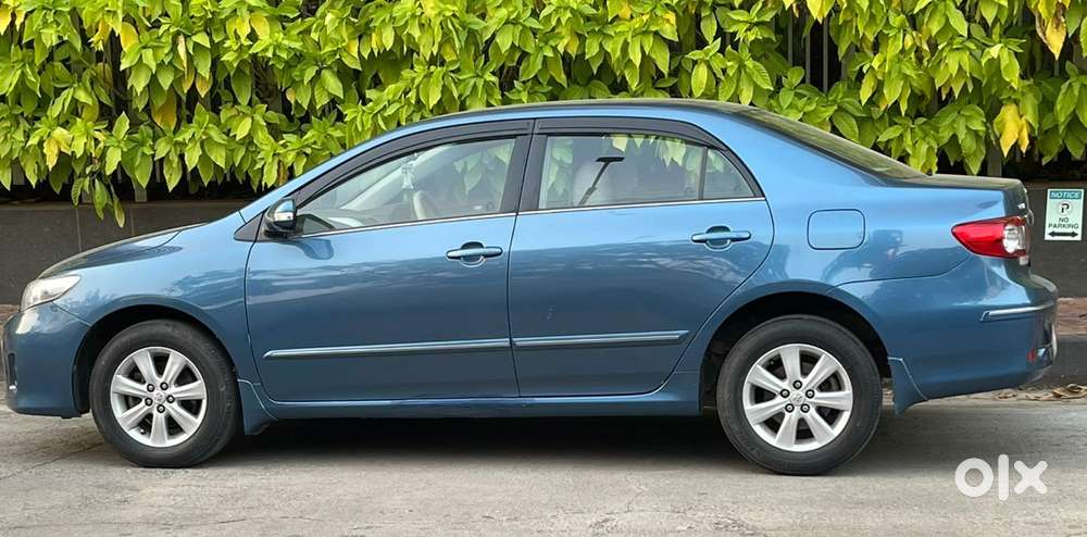 Toyota Corolla Altis 2012