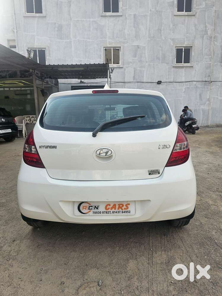 Hyundai I20 2009-2011 Asta, 2011, Petrol