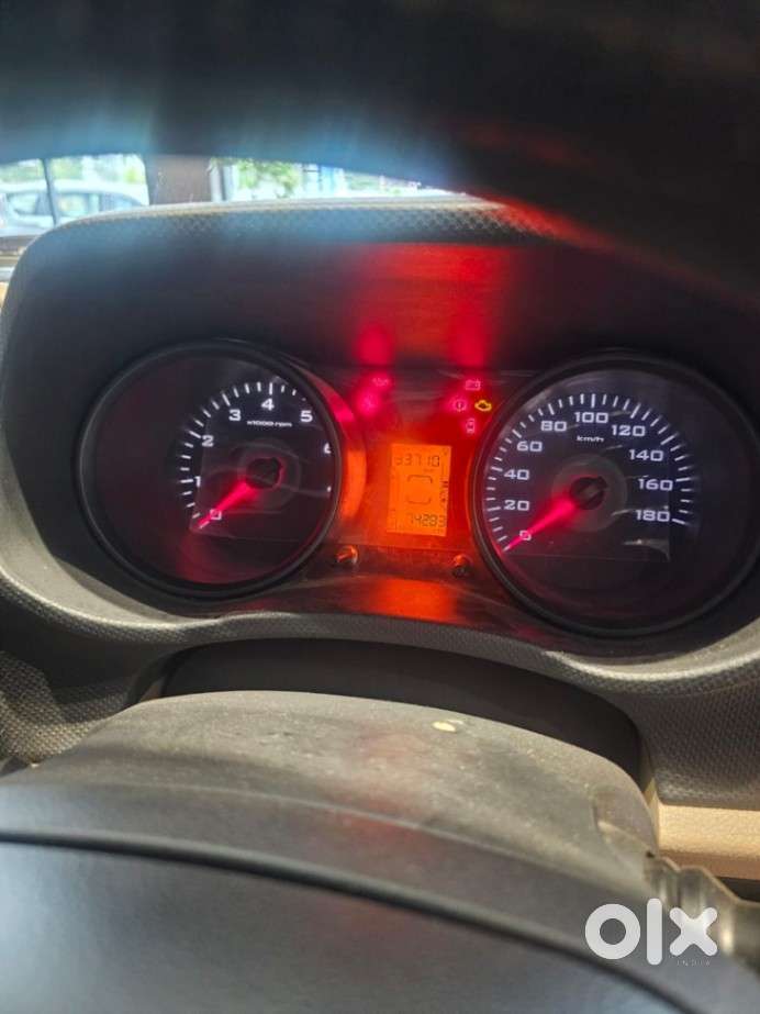 Mahindra Tuv 300 T6 Plus, 2017, Diesel