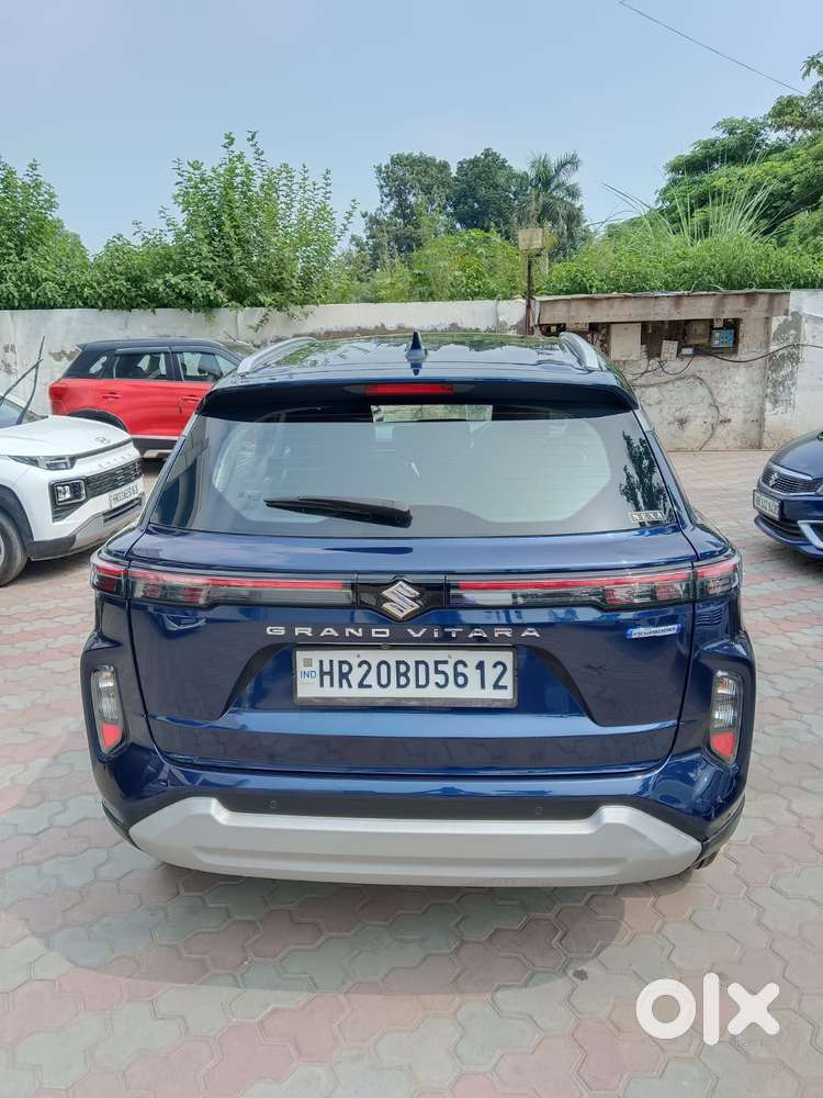 Maruti Suzuki Grand Vitara Smart Hybrid Alpha, 2025, Petrol