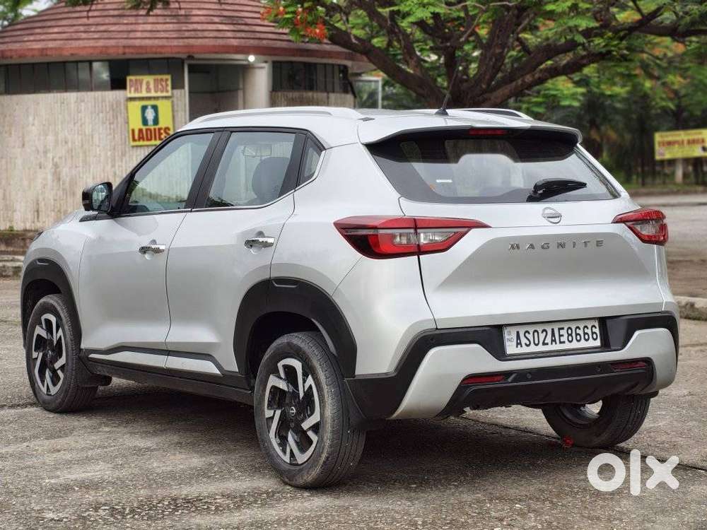 Nissan Magnite 1.0 Xv Premium, 2021, Petrol