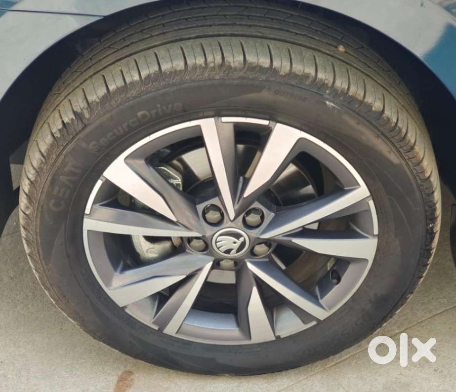 Skoda Slavia, 2025, Petrol