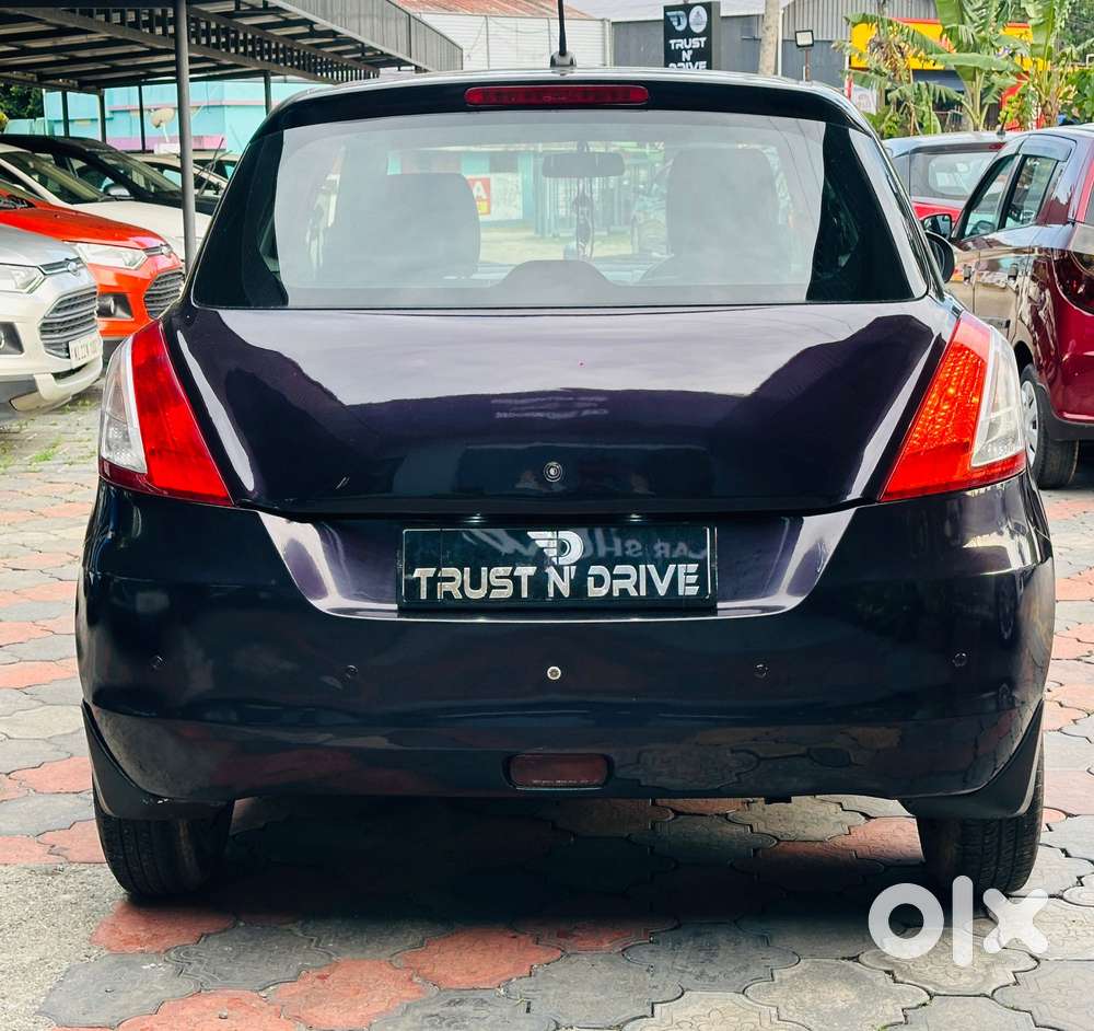 Maruti Suzuki Swift Vxi + Manual, 2015, Petrol