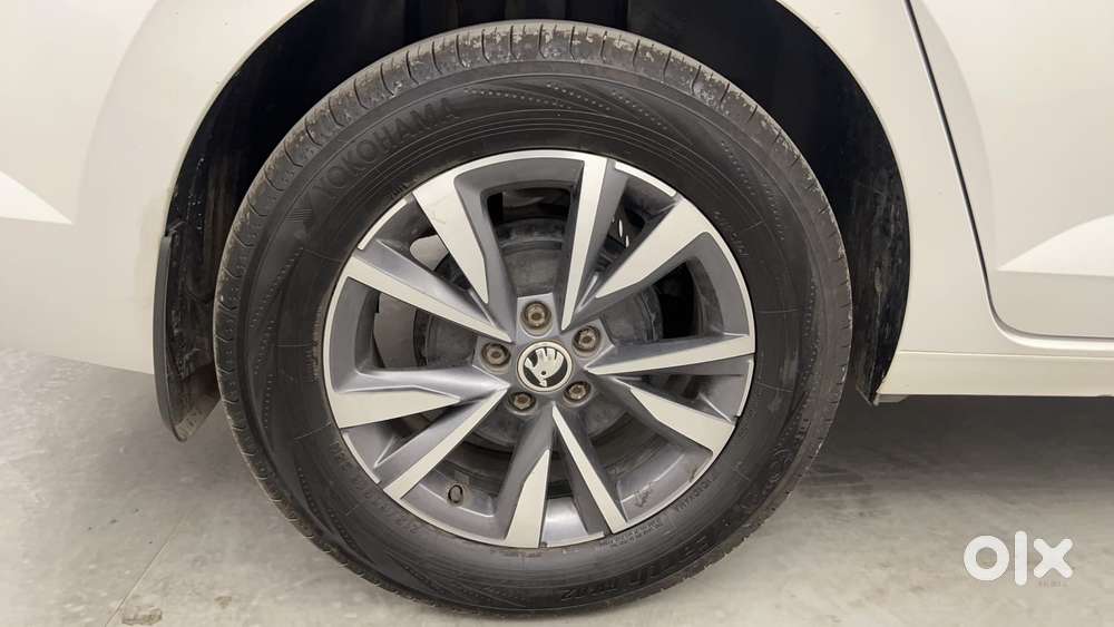 Skoda Slavia Style 1.5l Tsi Dsg, 2022, Petrol