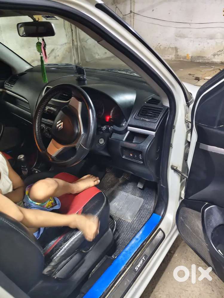 Maruti Suzuki Swift Vxi 2012
