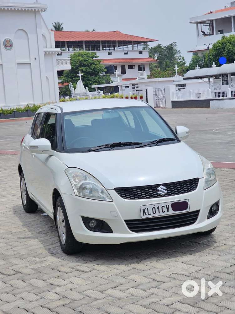 Maruti Suzuki Swift Vxi Optional, 2012, Petrol