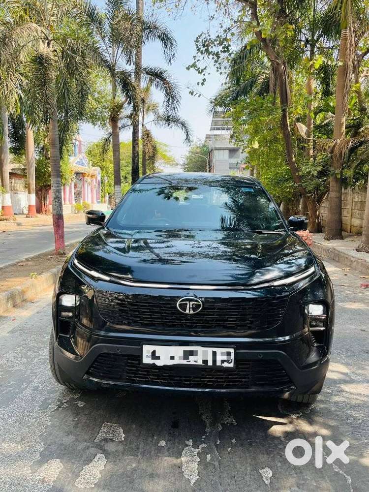 Tata Safari Accomplished X Plus 7 Str Dark Edition, 2025, Diesel