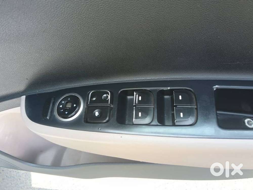 Hyundai Grand I10 Asta Option, 2017, Petrol