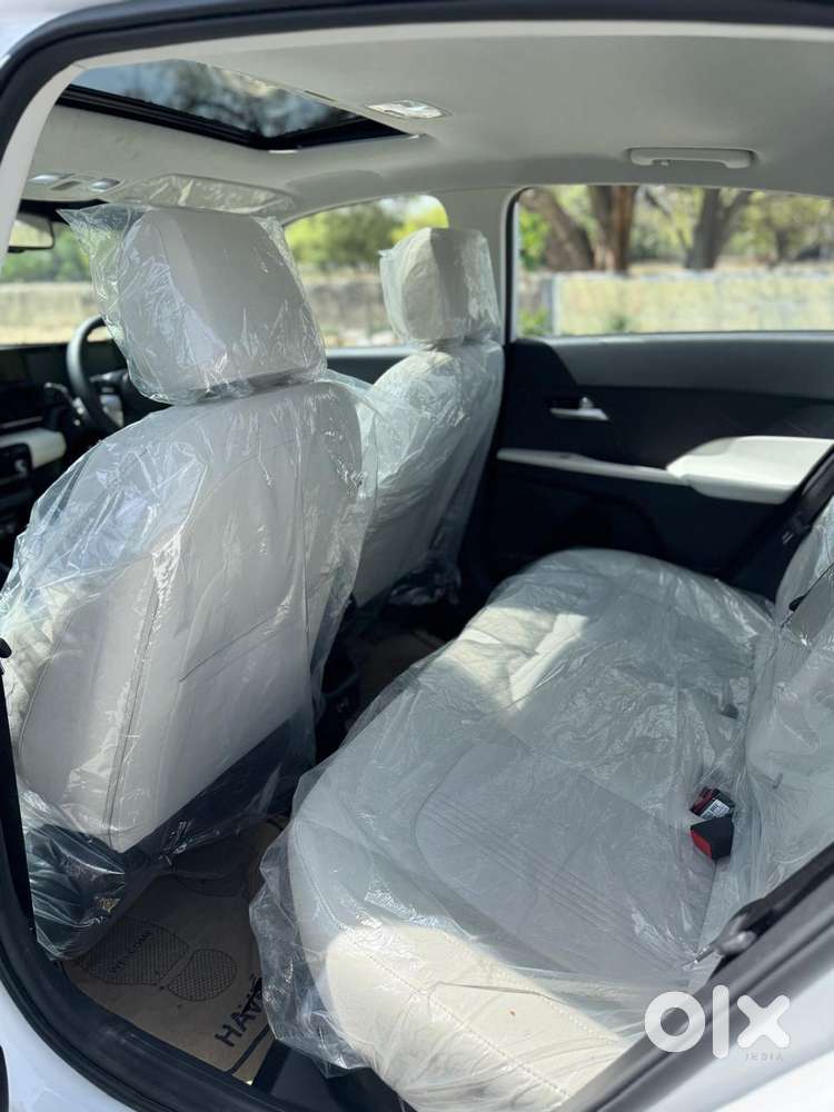 Hyundai Verna 1.5 Sx Ivt, 2025, Petrol