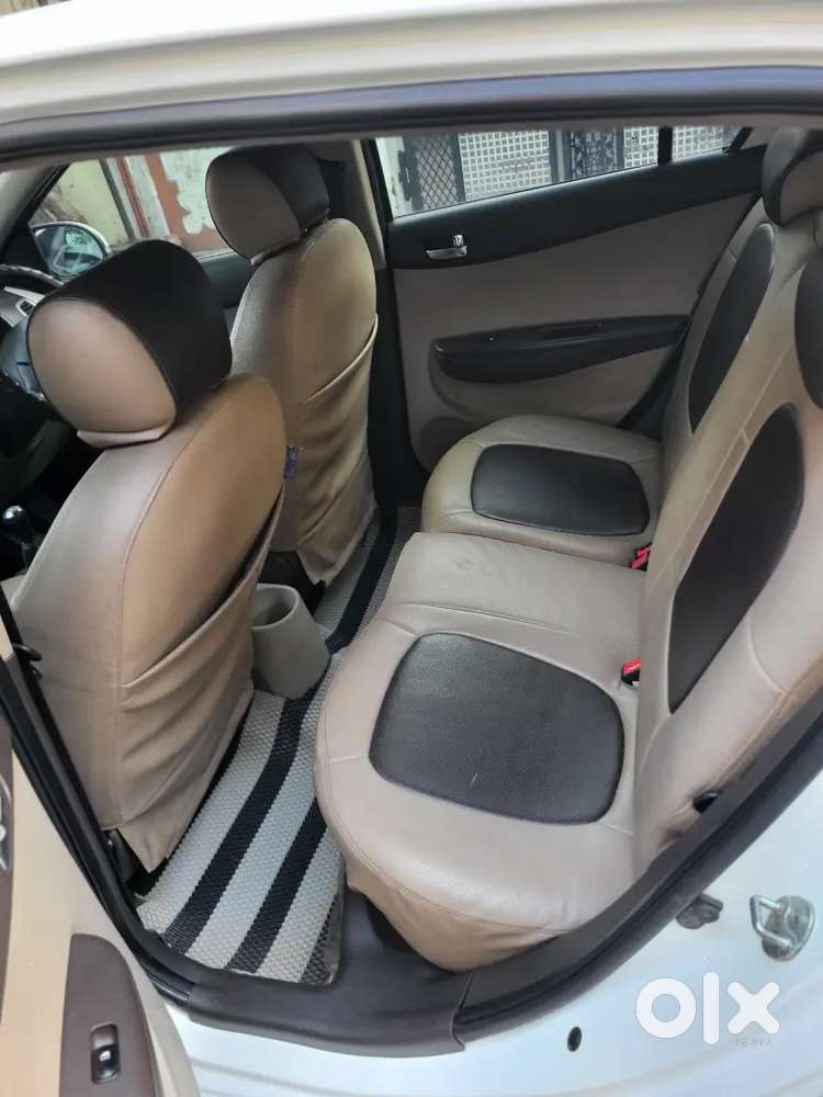 I20 Oct-20110 Sportz Model