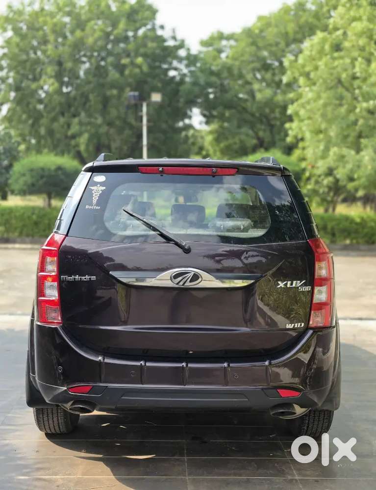 Meticulously Maintained 2017 Mahindra Xuv500 W10 Fwd (opulent Purple)