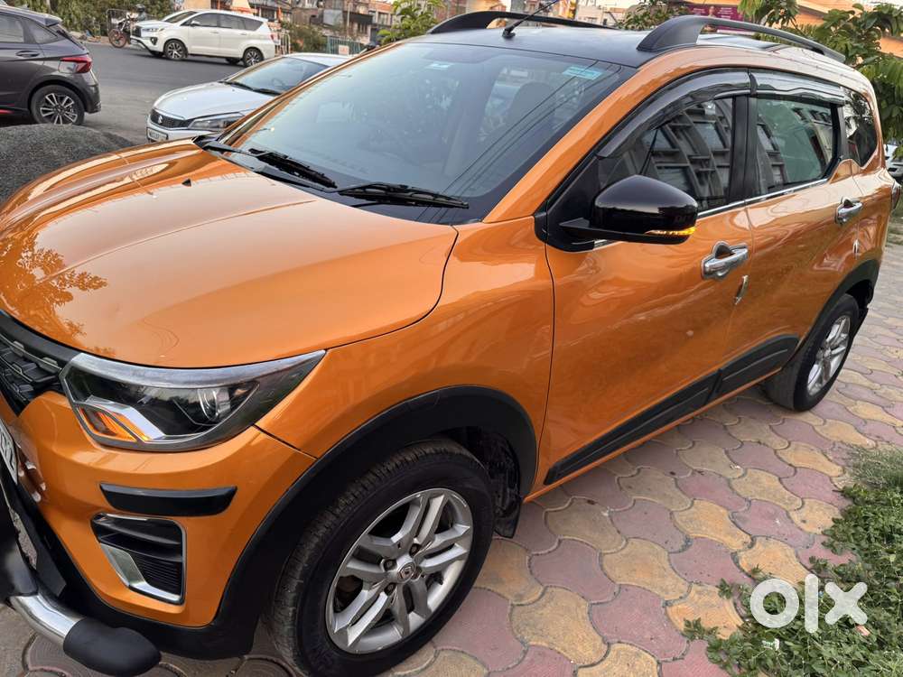 Renault Triber Rxz, 2022, Petrol