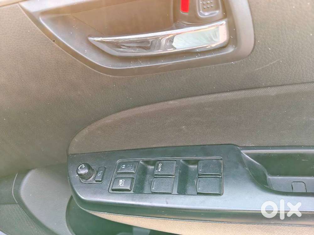 Maruti Suzuki Swift Vxi 1.2 Abs Bs-iv, 2017, Petrol