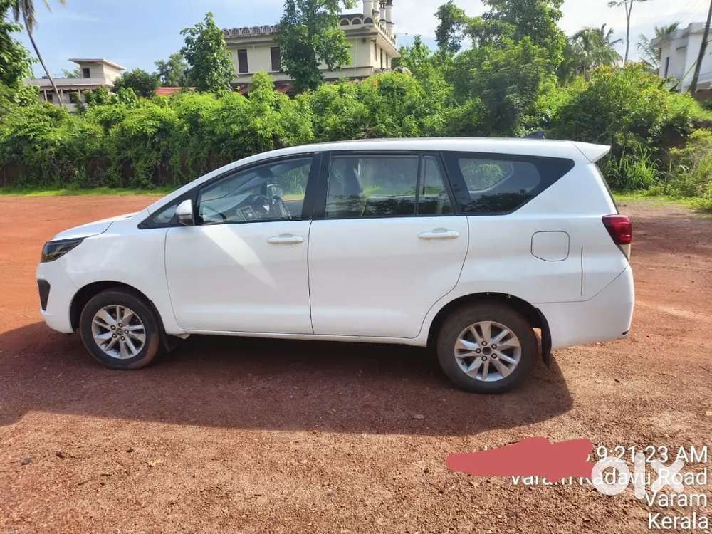 Toyota Innova Crysta 2017 Diesel Manual Second Owner 165000 Km