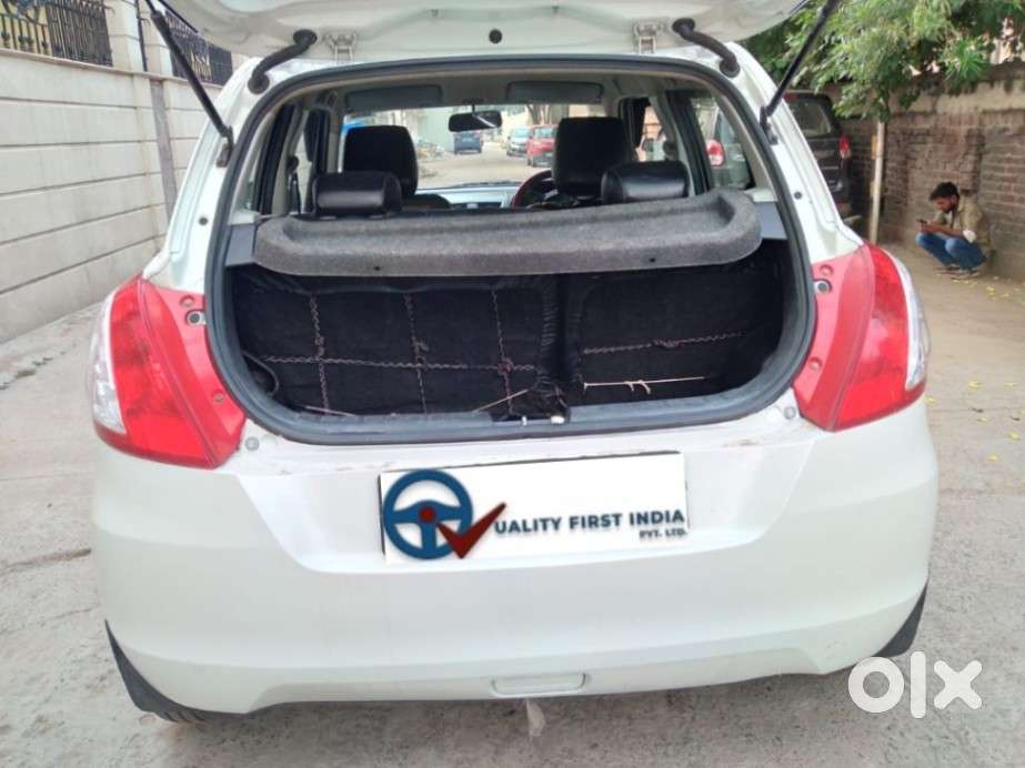 Maruti Suzuki Swift Lxi Option, 2016, Petrol