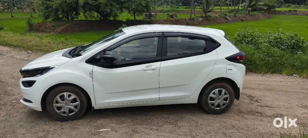 Tata Altroz 1.2 Xe 2020 Petrol Manual