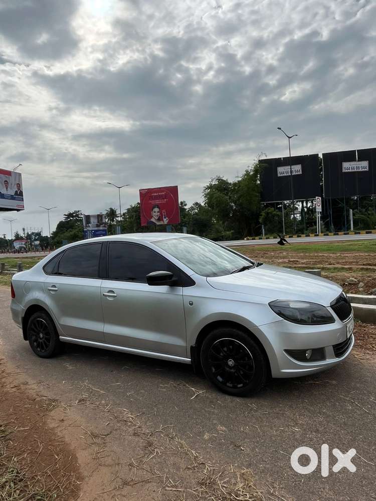 Skoda Rapid 1.5 Elegance Tdi At Black Package, 2015, Diesel