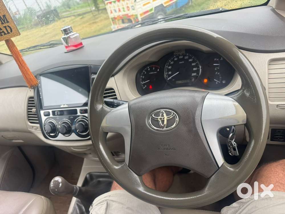 Toyota Innova 2014 Diesel 143000 Km