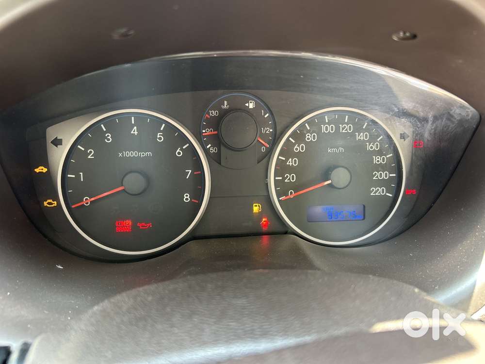 Hyundai I20 2009-2011 Asta, 2011, Petrol