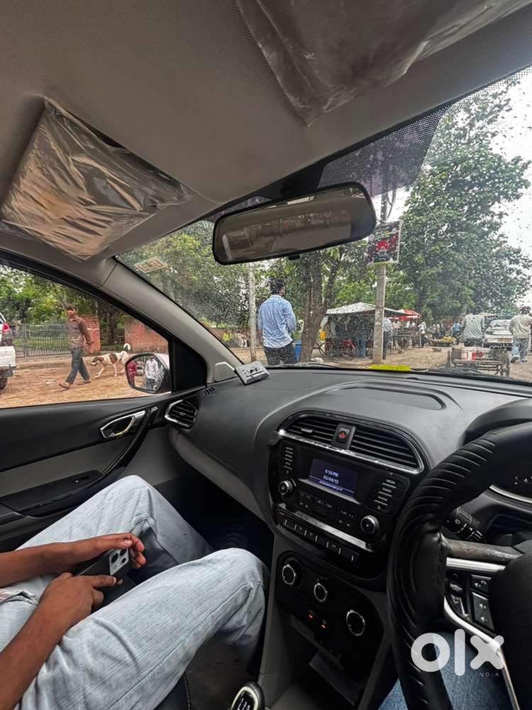 Tata Tiago Zx 2017