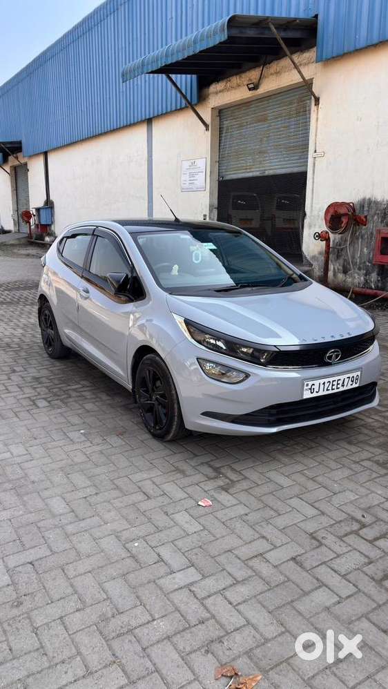 Tata Altroz 2020 Pure Grey Petrol Well Maintained