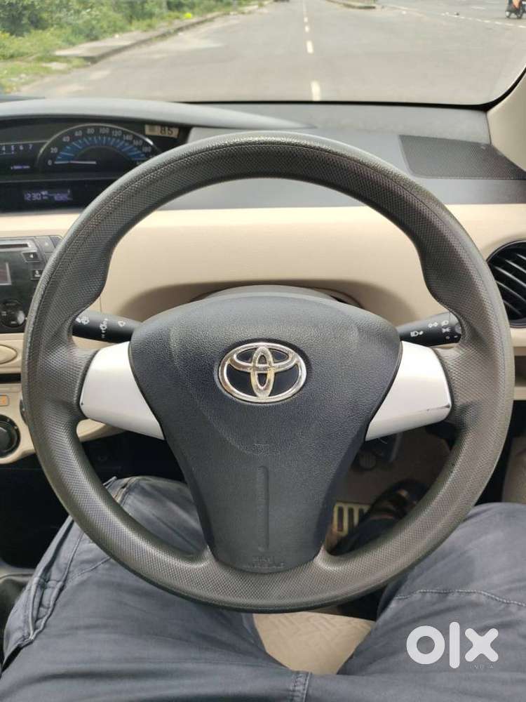 Toyota Etios 1.5 V, 2017, Petrol