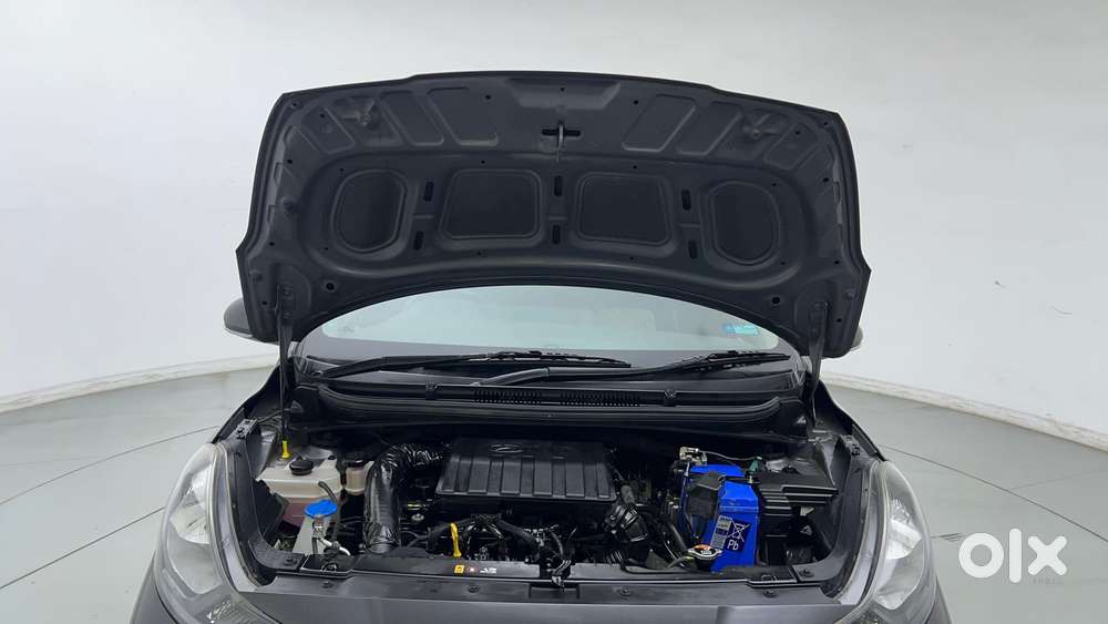 Hyundai Aura 1.2 Sx Cng, 2023, Cng & Hybrids