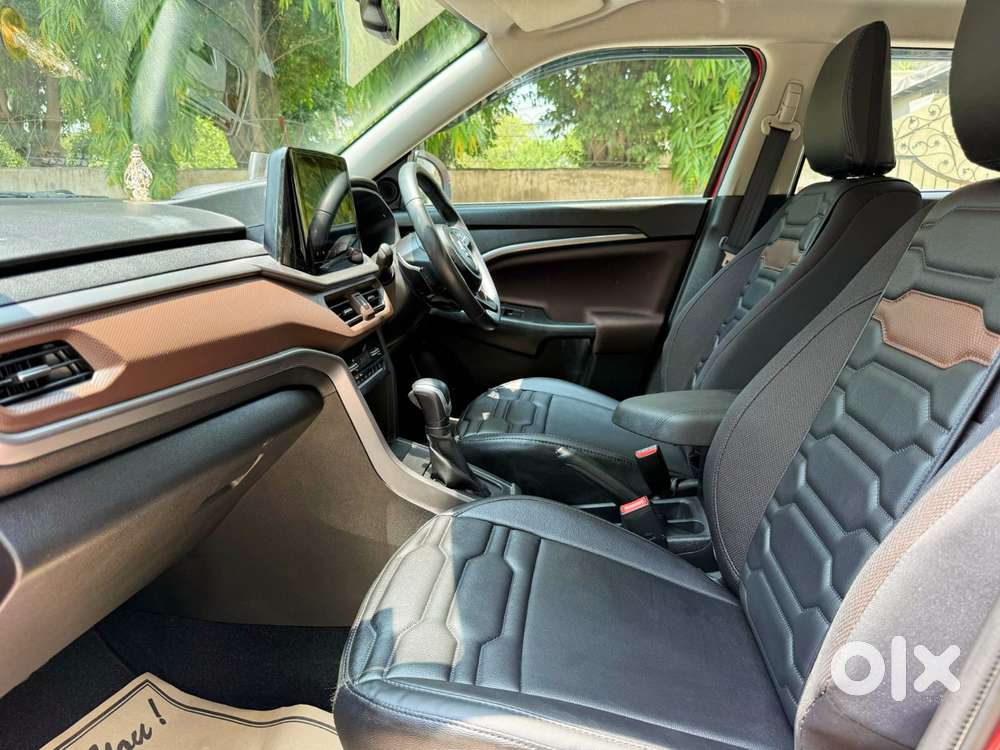 Maruti Suzuki Brezza 1.5 Zxi At Smart Hybrid Dual Tone, 2023, Petrol
