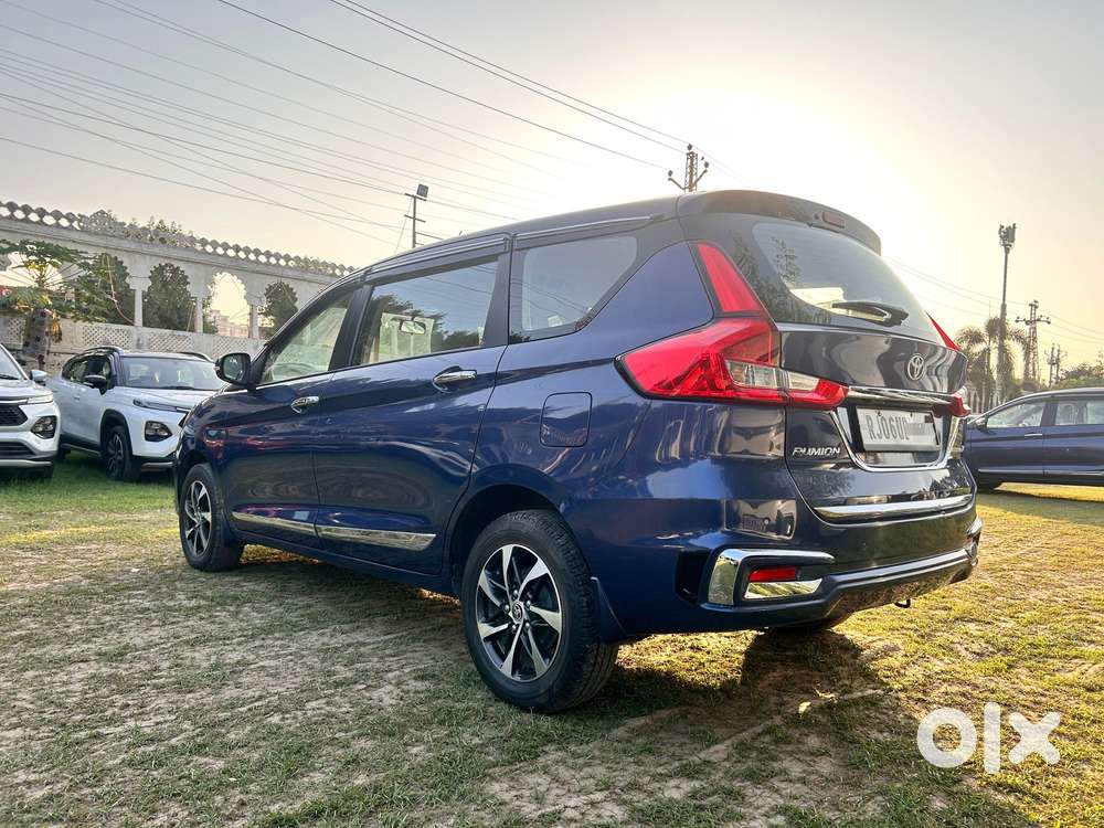 Toyota Rumion V At, 2023, Petrol