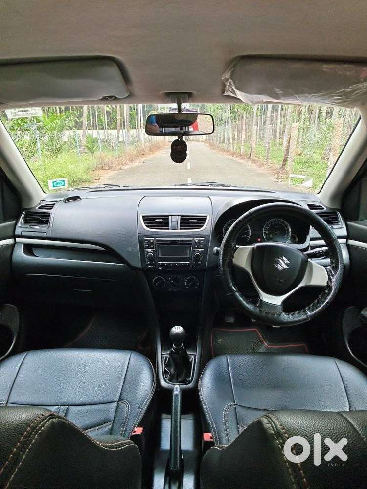 Maruti Suzuki Swift Vxi + Manual, 2017, Petrol