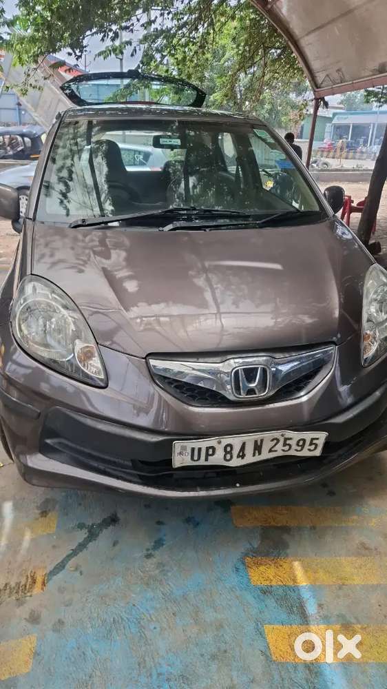 Honda Brio Mt 2013