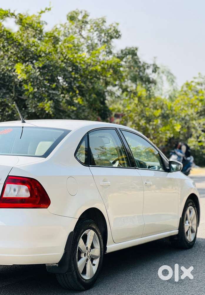 Skoda Rapid 1.6 Mpi Ambition, 2015, Diesel