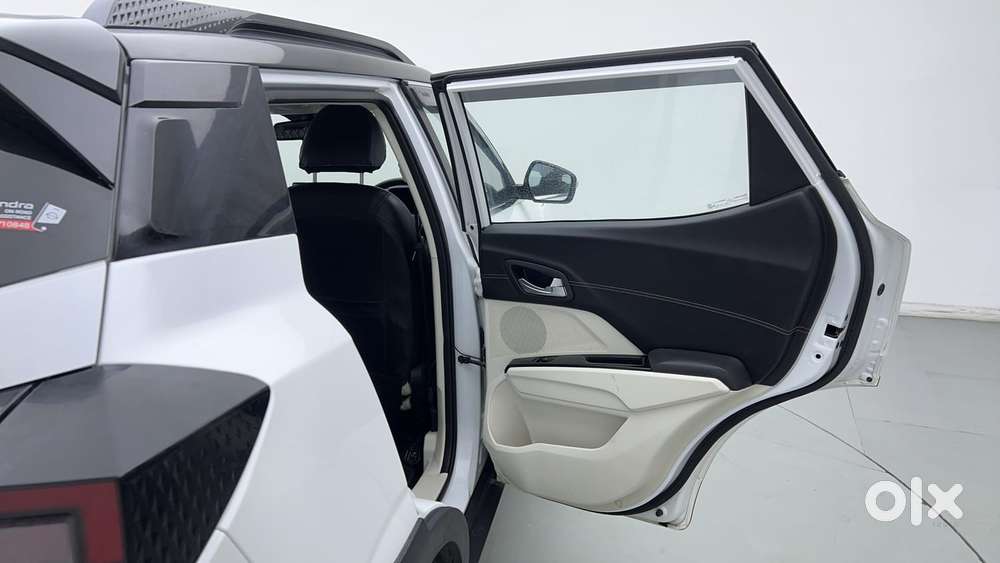 Mahindra Xuv 3xo Ax7l Petrol Mt, 2024, Petrol