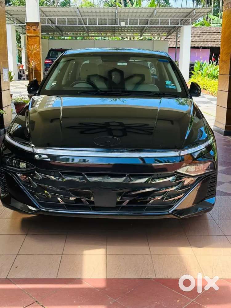 Hyundai Verna 2023 Petrol 42700 Km Driven