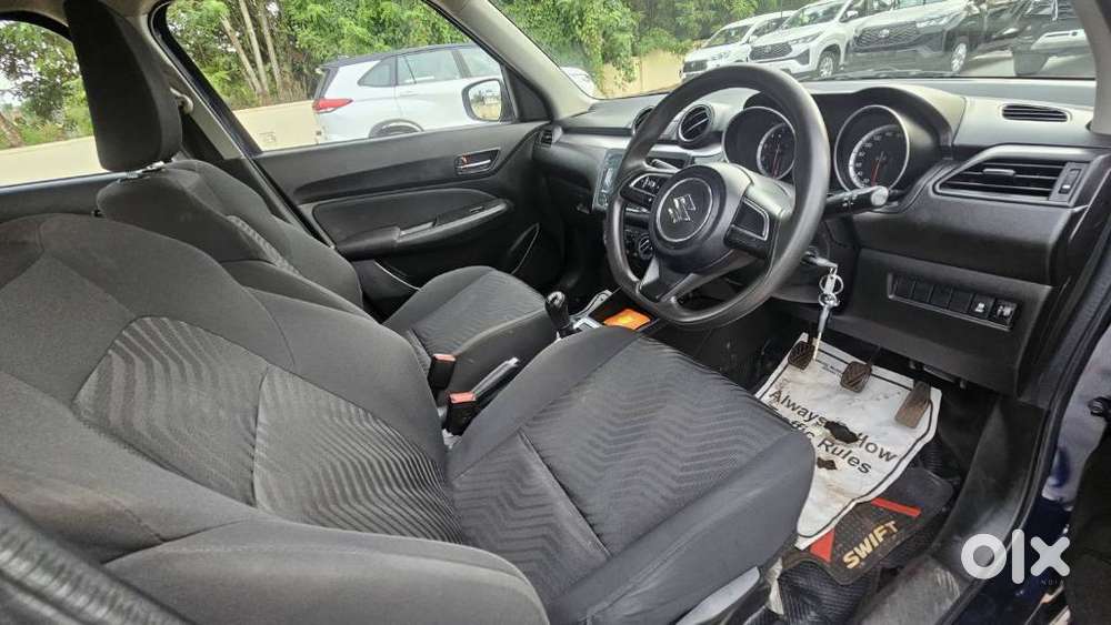 Maruti Suzuki Swift Vxi + Manual, 2023, Petrol