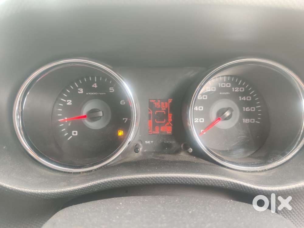 Mahindra Tuv 300 T10, 2018, Diesel