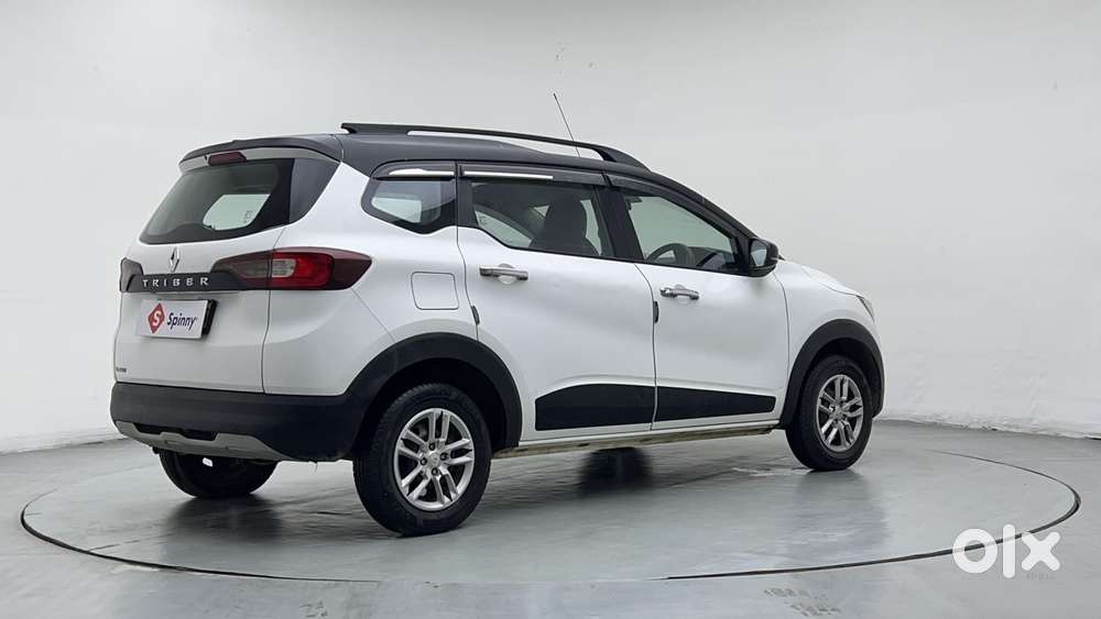 Renault Triber Rxt, 2022, Petrol