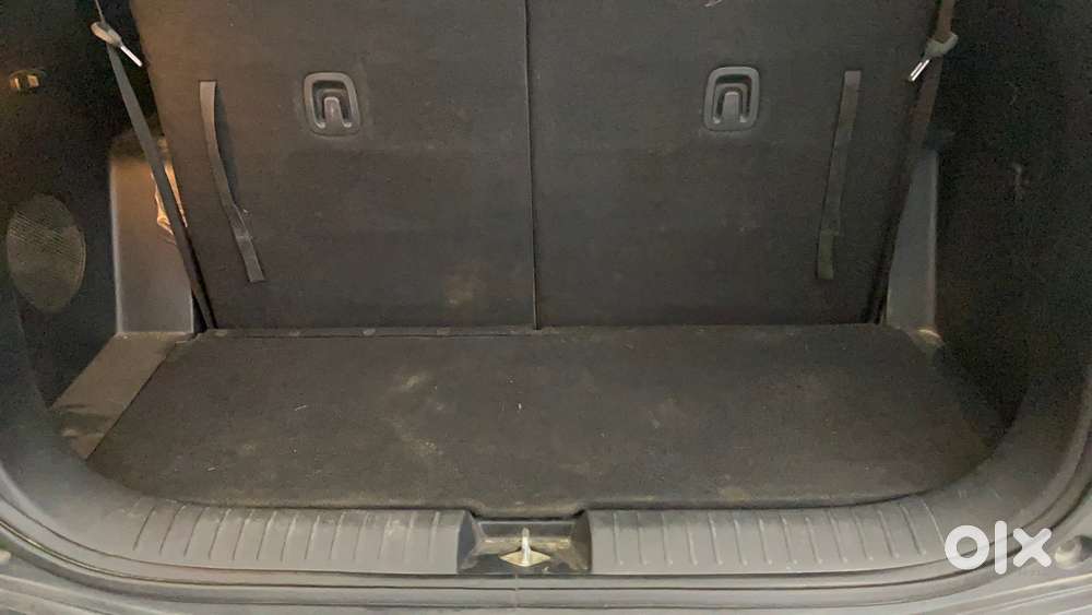 Kia Carens 1.4 Luxury Plus Dct 7 Str, 2022, Petrol