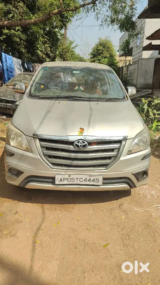 Toyota Innova 2013