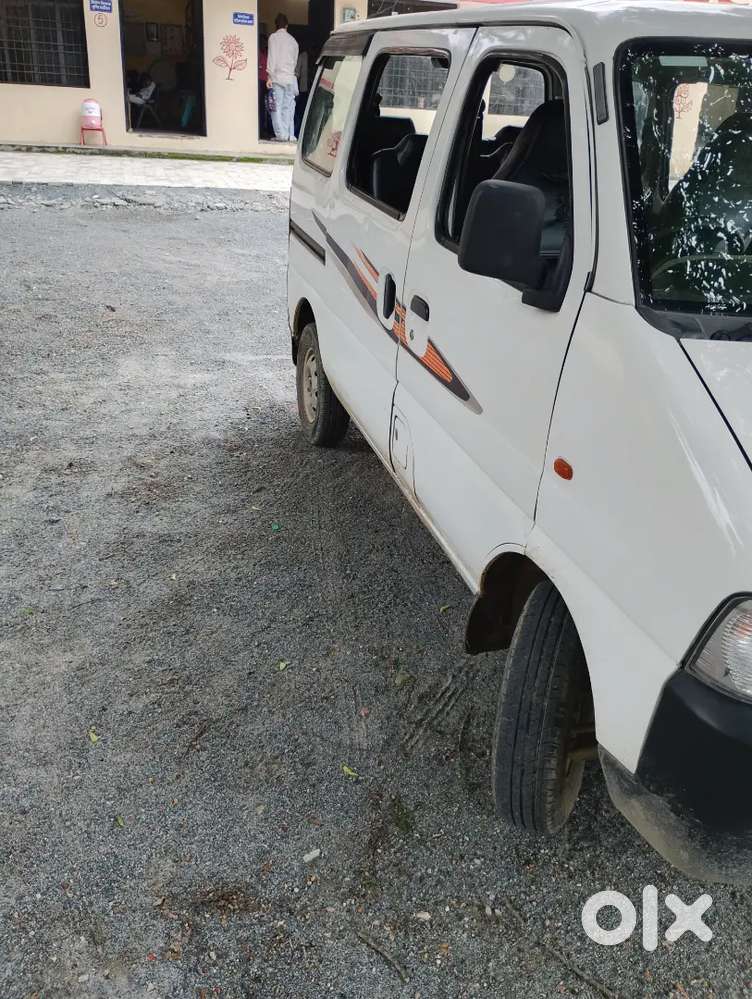 अभी पेट्रोल पर चलती है और एलपीजी पर