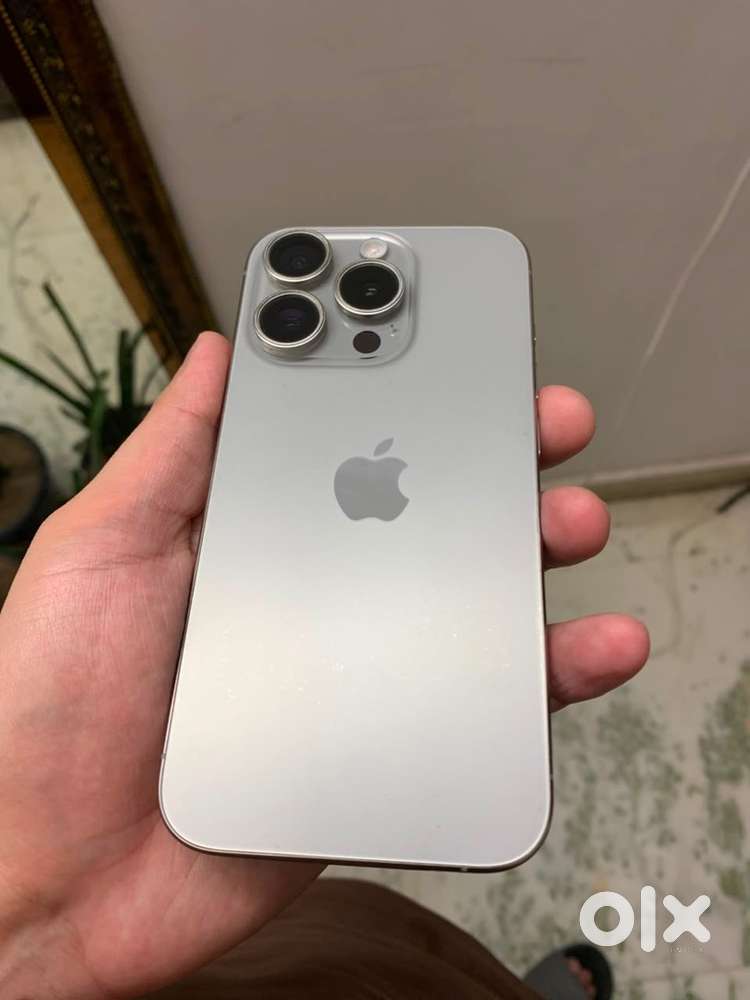 I Phone 15 Pro | (FIXED PRICE) Natural Titanium | 128 GB | 78 BH