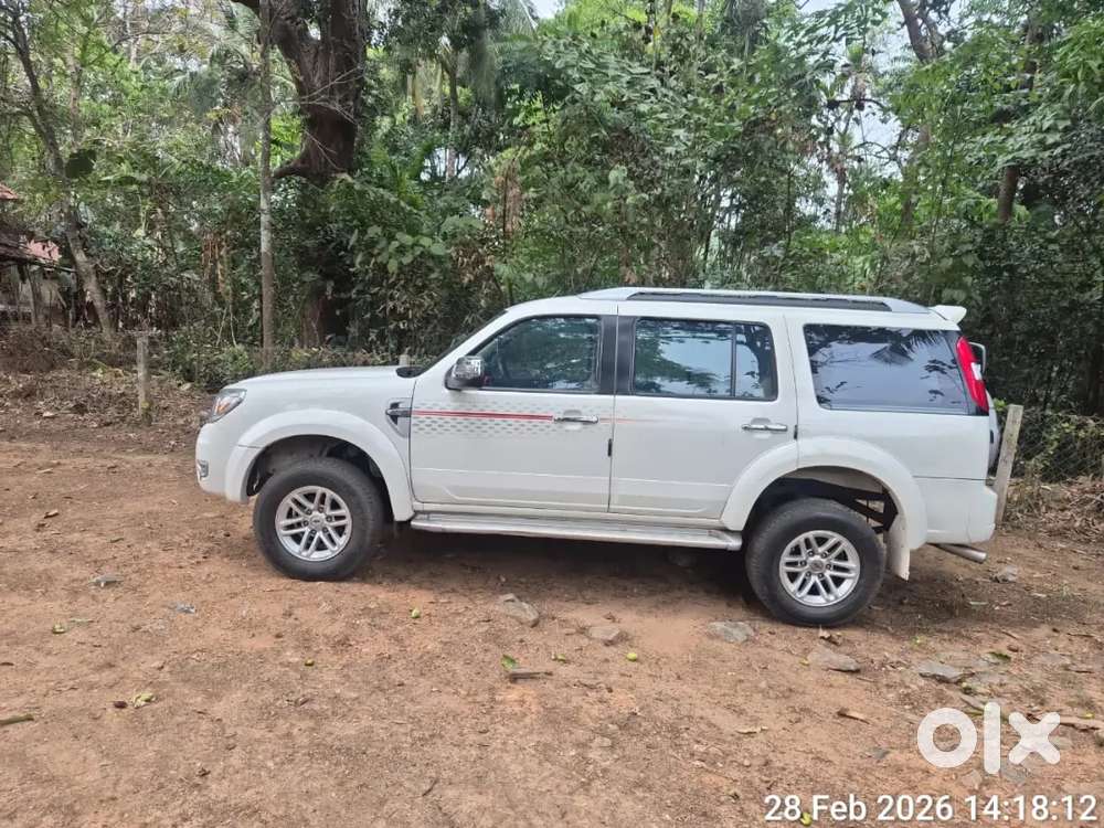 Ford Endeavour 2012