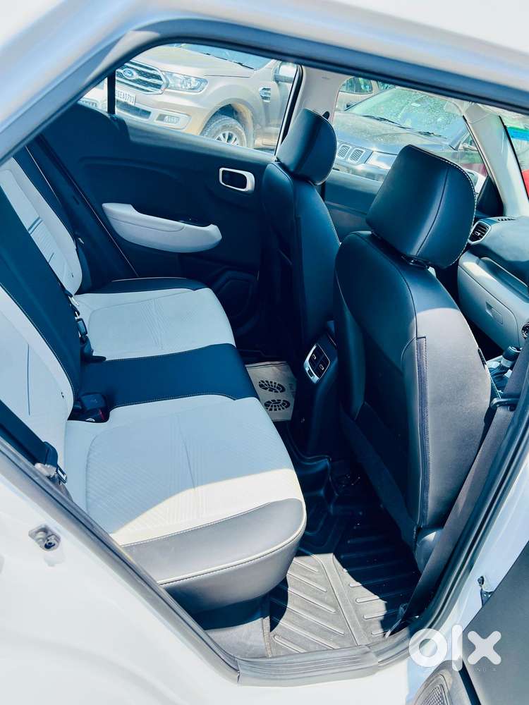 Hyundai Venue 1.0 Sx (o) Turbo Dct, 2025, Petrol