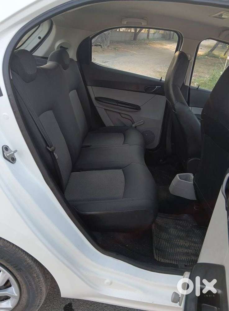 Tata Tiago Xe, 2018, Petrol